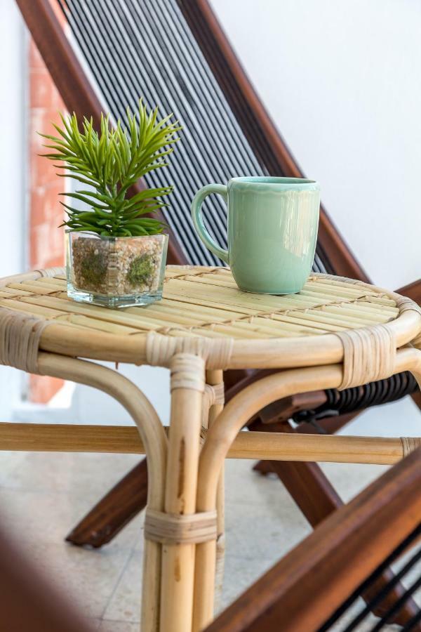 Renovated Sunny Apartment With Amazing Sunset Balcony , By Timecooler Lisboa Eksteriør billede