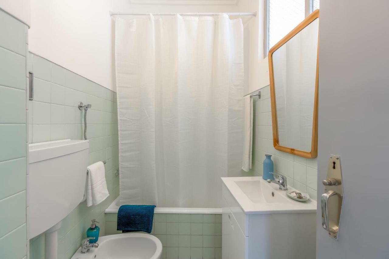 Renovated Sunny Apartment With Amazing Sunset Balcony , By Timecooler Lisboa Eksteriør billede