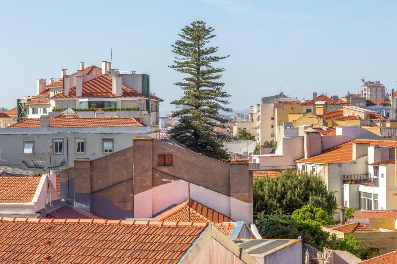 Renovated Sunny Apartment With Amazing Sunset Balcony , By Timecooler Lisboa Eksteriør billede