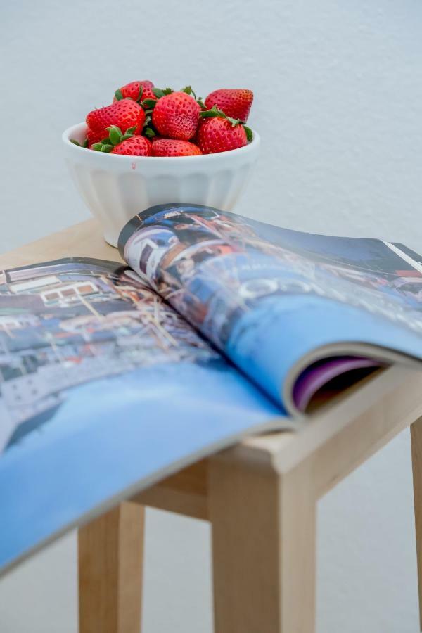 Renovated Sunny Apartment With Amazing Sunset Balcony , By Timecooler Lisboa Eksteriør billede